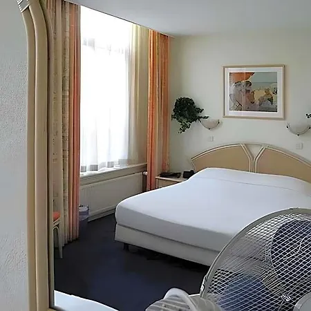 ホテル Prinsenhotel
